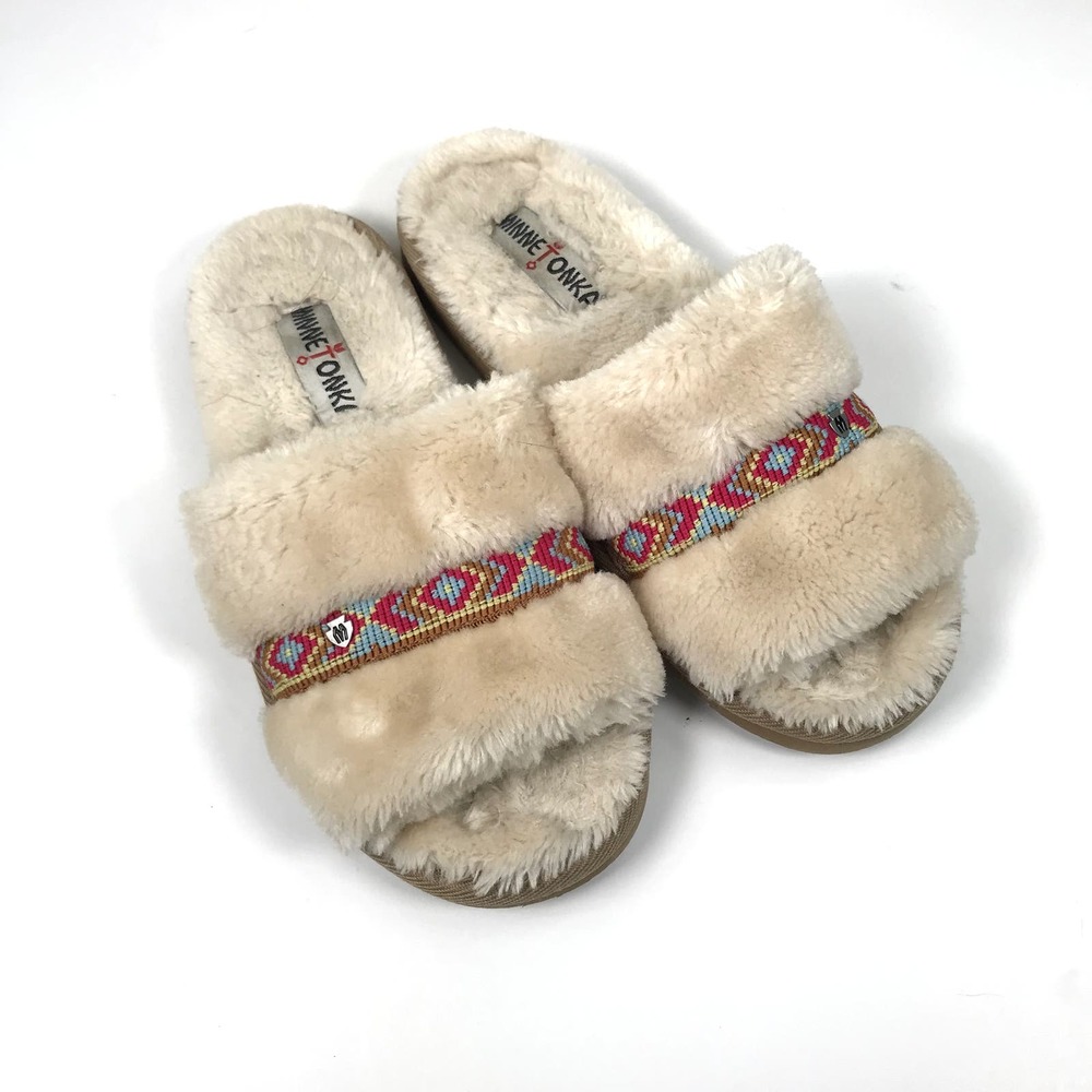 Minnetonka Slippers Womens 8 Cream Slides Sandals London Faux Fur Southwestern